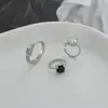 Pinzas para Oreja Retorcidas Sin Perforación Zirconia Negra Amanecer de Primavera, Estilo Dulce y Fresco Único, Aros Pequeños Dobles con Incrustaciones de Diamantes