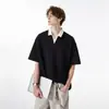 Camisa Polo Falsa de Duas Peças Estilo College com Decote V e Manga Curta para Homens, Marca de Moda Americana de Verão, Top Solto Casual, Novas Roupas Masculinas
