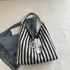 Bolsa de Mão Artística Vintage Estilo Coreano Lenço de Seda Listrado Simples Fresco Bolsa de Ombro Moda Casual Bolsa de Compras Grande Capacidade