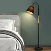 Lámpara de Mesa Vertical Simple Escandinava para Hogar Dormitorio LED Inteligente Control Remoto Lámpara de Pie Iluminación de Tela Cálida
