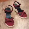 Sandalias de una sola tira para mujer, nuevo estilo coreano de verano 2026, sandalias romanas de tacón alto con plataforma de suela gruesa y punta de pez para mujer