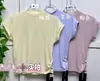 Camiseta feminina de manga curta, gola semi-alta, cor sólida, macia e elástica, novo estilo para primavera e outono de 2026, elegante e modeladora