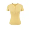 Blusa Henley de Botão Parcial com Estilo Relaxado para Mulheres, Peça Básica Lisa para Usar por Baixo, Caimento Normal nos Ombros, Camiseta de Manga Curta Emagrecedora