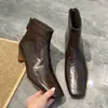 Botas de Cano Curto Estilo Europeu com Salto Baixo e Zíper Atrás Femininas Outono Inverno Botas Simples 2026 Novo Padrão de Pedra Couro Genuíno Mais Vendido