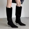 2026 Botas de Tacón Medio Apuntadas Estilo Coreano Stiletto Gamuza Plegada Tacón Apilado Versátiles de Moda Hasta la Rodilla Botas Largas Mujer
