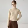 Novo suéter de caxemira outono e inverno com gola alta sobreposta, design vazado texturizado, top base de tricô simples e estiloso