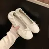 Primer encuentro Chica Jizhai mismo estilo zapatos de plataforma zapatos planos de ballet con lazo Mary Janes para mujer zapatos de corte bajo zapatos de rollo de huevo