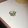 Anillo de flor de dopamina con circonita chapado en oro real de 18 quilates, anillo de dedo índice de lujo ligero de alta gama, joyería estilo vacaciones de verano
