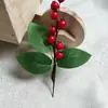1cm Fresa de simulación DIY sombrero accesorios para el cabello corona fruta roja Decoración de Navidad rama de fruta roja enrollada a mano Accesorios de Navidad