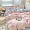 Juego de cuatro piezas engrosado clase A Algodón lavado fresco pequeño cepillado Sábana encimera Funda de edredón Funda de almohada Juego de tres piezas para dormitorio de estudiante Ins