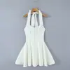 Vestido curto justo estilo férias francês, com decote quadrado sexy e amarração no pescoço, sem mangas, tomara-que-caia, bufante, para o verão