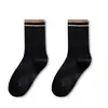Calcetines de felpa calcetines Zhuji para mujer calcetines de otoño e invierno de longitud media para la pantorrilla combinan con todo calcetines deportivos de primavera y otoño sin costuras anti-pilling de celebridad de internet japonesa