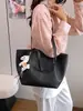 Moda Versátil de Alta Gama de Gran Capacidad para Mujer, Bolso de Hombro Tipo Tote, Tendencia de Moda Primavera 2026 Transfronterizo
