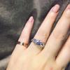 Nuevo suministro de transmisión en vivo anillo abierto de tres en uno con imitación de diamante, piedra principal chapada en pt950, ocho corazones y ocho flechas para mujer