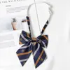Camisa con Pajarita Borgoña para Niñas jk Accesorios de Lazo Estilo Preppy Estudiante Ropa de Marinero Ropa de Soltero Cuello Raíz de Pluma Flor