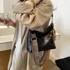 Bolso de mujer de gran capacidad, modelo nuevo 2026, diseño de nicho súper popular, bolsa de mano tipo tote vintage para el día a día, bolso versátil de hombro y cruzado