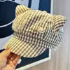 Gorro Octogonal a Cuadros con Orejas de Gato para Mujer, Boina de Otoño e Invierno, Gorro de Artista Adelgazante, Gorro Lindo, Venta Directa de Fábrica al por Mayor