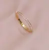 Anel de diamante de alta qualidade feminino aço titânio ouro rosa moda personalidade índice estrelado anel de cauda anel de diamante quebrado