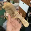 Pente de Sândalo Verde com Fio de Ouro e Cabo Estendido Esculpido, Pente Massageador para Homens e Mulheres com Cabelos Longos, Pente de Sândalo para Atacado