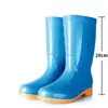 Botas de lluvia impermeables de caña media antideslizantes para mujer, zapatos de agua cálidos con forro de algodón para adulto de caña corta para cocina, zapatos de mujer de moda