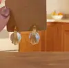 Pendientes de Aro Anchos con Patrón Retorcido y Perlas de Algodón, Pendientes de Moda de Alto Nivel Estilo Hong Kong