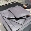 Saco interno de embalagem para roupas não tecido espessado logotipo personalizado saco de embalagem à prova de poeira para roupas saco de proteção ambiental