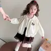 Jaqueta Feminina Primavera e Outono 2026 Novo Estilo Corta-vento Casual Infantil Elegante Casaco Trench para Bebê Elegante Top de Primavera