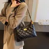 Bolsos de Lujo de Nicho para Mujer 2026 Modelo Nuevo Bolso Acolchado con Cadena de Moda Versátil Elegante Bolso de Hombro Cruzado de Gama Alta