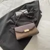 Bolso Cruzado de Un Hombro Simple Elegante de Color Sólido para Mujer 2026 Otoño Nuevo Llegada Diseño de Nicho Versátil Ins Bolso Cuadrado Pequeño