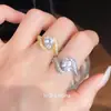 Anillo abierto ovalado de circón bañado en oro real de 18 quilates, anillo para el dedo índice de estilo nicho de alta gama, joyería vintage simple para mujer