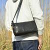 Bolso bandolera pequeño de piel auténtica para hombre, bolso de hombro de piel de vacuno de primera capa curtida vegetal, mochila pequeña informal y moderna, bolso sencillo para hombre