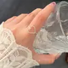 Anillo liso estilo coreano irregular plata de ley 925 anillo combinable para todo tipo de atuendos diseño estilo nicho ins femenino anillo combinable que no se decolora