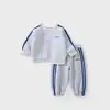 Conjunto Infantil DUUDUU 2026 Meninos e Meninas Bebê Primavera e Outono Casual Moletom e Calça de Moletom Criança Pequena Esportes Passeio Conjunto de Duas Peças