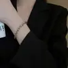 Pulseiras Metálicas Simples Transfronteiriças Europeias e Americanas, Pulseiras Populares de Estilo Cool, Nicho de Luxo Leve, Joias de Mão com Temperamento de Alto Padrão