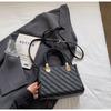 Bolso de Mano Nuevo Verano 2025 para Mujer Estilo Coreano Simple Moda Bolso Cuadrado Pequeño para Viajero Moderno Bolso Bandolera de Hombro