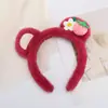 Diadema de Peluche de Oso Fresa de Dibujos Animados Coreanos Hebilla para la Cabeza de Lavado Facial Otoño e Invierno Orejas de Oso de Celebridad de Internet Venta al por Mayor