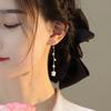 Pendientes Estilo Sueño en la Cámara Roja para Mujer, Versátiles Ganchos de Oreja de Lirio de Carrillón, Accesorios al por Mayor Estilo Antiguo Chino Hanfu Qipao