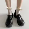 Sapatos femininos de couro estilo retrô francês com sola grossa para aumentar a altura, novos sapatos Mary Jane versáteis da moda para primavera e outono para combinar com saias
