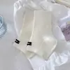 Calcetines sin pies con etiqueta de tela estilo Miu, calcetines cortos de ballet de verano finos y transpirables estilo pasarela