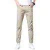 Jeans cortos de alta gama para hombre en color caqui fino de verano para Hong Kong, corte ajustado, para personas menudas, pantalones casuales, lujo ligero