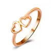 Anillo de amor hueco simple europeo y americano ins temperamento de moda para mujer diseño nicho geométrico anillo de dedo en forma de corazón al por mayor