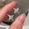 Brincos Estrela de Luxo Leve Estilo Francês para Mulheres, Modernos e Sofisticados, Design Minimalista de Nicho, Acessórios de Orelha Versáteis para o Dia a Dia