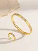 Novedades de Amazon Más Vendidos Pulsera de Lujo Ligero Juego de Anillos Versátil Incrustado con Pedrería Hueco Cuadrado Simple Joyería para Manos