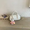 Bolso bandolera de un solo hombro estilo bowling versión coreana nuevo 2026 verano chic para el trabajo nicho bolso de cuero suave para mujer