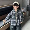 Camisa com Forro de Fleece para Meninos Outono Inverno Bebê Jaqueta Engrossada Estilo Coreano Infantil Menino Estiloso Bonito Toddler Top Xadrez