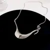 Collar con Colgante de Estilo Metálico Irregular, Estilo Minimalista de Moda, Cadena Elegante para Clavícula, Lujo Ligero, Sensación de Alta Gama, Cadena de Cuello Versátil para Mujeres