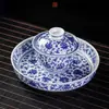 Gaiwan Azul e Branco de Cerâmica Estilo Antigo com Padrão de Lótus, Base para Bule, Xícara do Mestre, Porta-Tampa de Xícara de Chá, Conjunto de Chá de Porcelana Azul e Branca de Jingdezhen