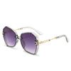 Nuevas gafas de sol para mujer parloteando con gafas de moda color gelatina moderno gafas de sol para conducir y viajar 6079 fábrica en venta