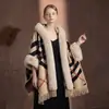 Abrigo Estilo Capa para Mujer, Otoño e Invierno Forrado de Polar y Engrosado, Cuello de Piel Sintética de Conejo, Elegante Cuadros con Flecos, Abrigo Holgado Oversize