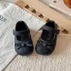 Sapatos Pequenos de Couro para Meninas 2026 Nova Coleção Primavera e Outono Solado Macio Sapatos Individuais Sapatos de Menina Sapatos de Princesa com Laço para Crianças Pequenas